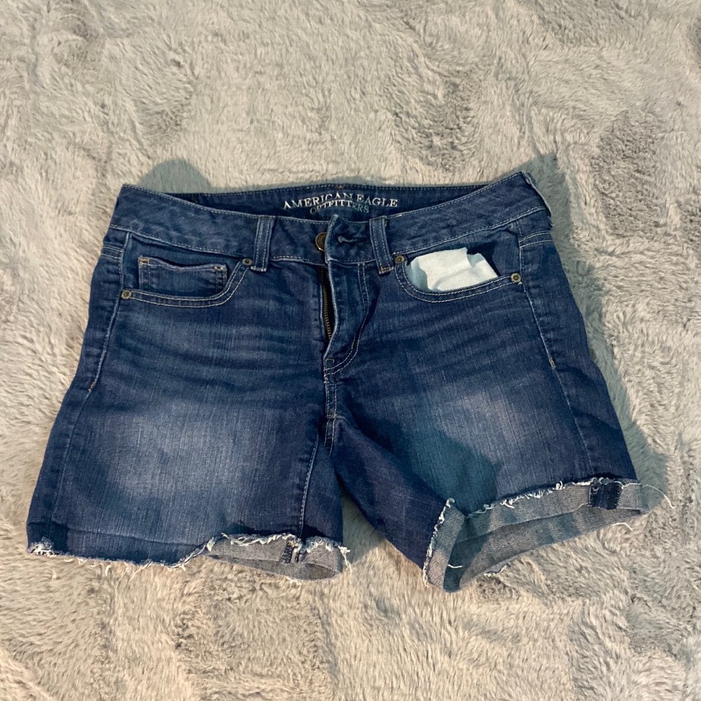women’s american eagle stretchy jean shorts size 8